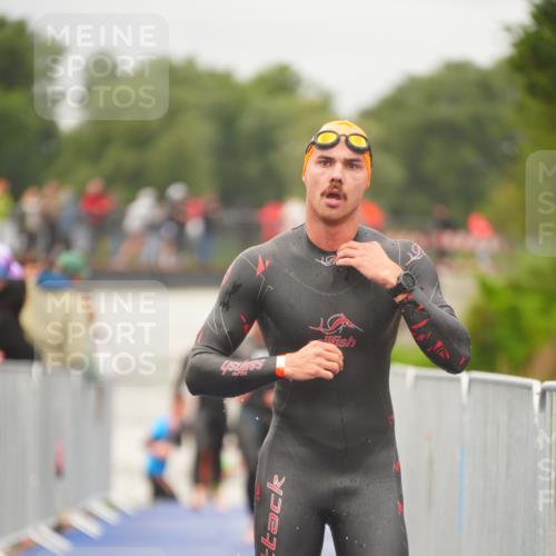 30.08.2026 - Elbe Triathlon Hamburg LAZAROV Photography http://msf.ph/oto/10035226 30.08.2026 09:02:50 Schwimmen 408, 439, 462, 525, 617, 771 meine-sportfotos.de