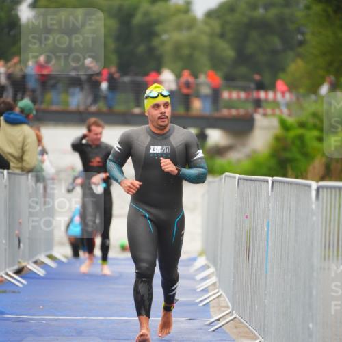 30.08.2026 - Elbe Triathlon Hamburg LAZAROV Photography http://msf.ph/oto/10035237 30.08.2026 09:02:53 Schwimmen 408, 439, 462, 525, 557, 617, 771 meine-sportfotos.de