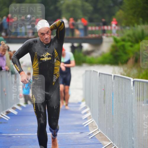 30.08.2026 - Elbe Triathlon Hamburg LAZAROV Photography http://msf.ph/oto/10035343 30.08.2026 09:03:16 Schwimmen 475, 605, 618, 621, 718, 968 meine-sportfotos.de