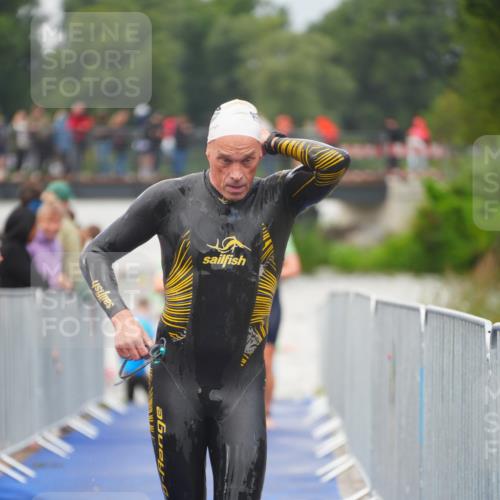 30.08.2026 - Elbe Triathlon Hamburg LAZAROV Photography http://msf.ph/oto/10035348 30.08.2026 09:03:16 Schwimmen 475, 605, 618, 621, 718, 968 meine-sportfotos.de