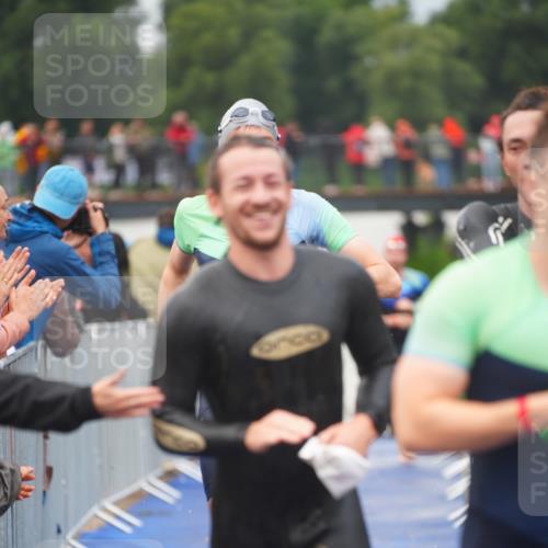 30.08.2026 - Elbe Triathlon Hamburg LAZAROV Photography http://msf.ph/oto/10035397 30.08.2026 09:03:26 Schwimmen 475, 513, 538, 583, 618, 633, 718, 968 meine-sportfotos.de