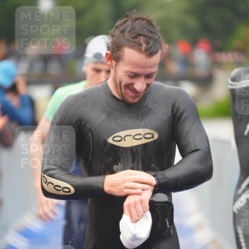 30.08.2026 - Elbe Triathlon Hamburg LAZAROV Photography http://msf.ph/oto/10035399 30.08.2026 09:03:26 Schwimmen 475, 513, 538, 583, 618, 633, 718, 968 meine-sportfotos.de