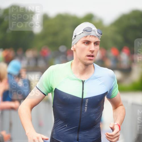 30.08.2026 - Elbe Triathlon Hamburg LAZAROV Photography http://msf.ph/oto/10035402 30.08.2026 09:03:27 Schwimmen 475, 513, 538, 583, 618, 633, 718, 968 meine-sportfotos.de