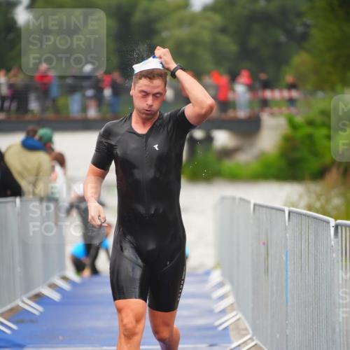 30.08.2026 - Elbe Triathlon Hamburg LAZAROV Photography http://msf.ph/oto/10035433 30.08.2026 09:03:34 Schwimmen 475, 513, 538, 550, 583, 618, 633 meine-sportfotos.de
