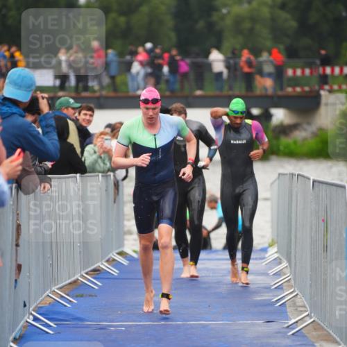 30.08.2026 - Elbe Triathlon Hamburg LAZAROV Photography http://msf.ph/oto/10035449 30.08.2026 09:03:42 Schwimmen 513, 538, 550, 560, 565, 632 meine-sportfotos.de