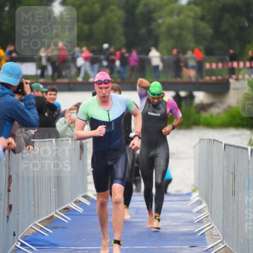 30.08.2026 - Elbe Triathlon Hamburg LAZAROV Photography http://msf.ph/oto/10035455 30.08.2026 09:03:43 Schwimmen 538, 550, 560, 565, 632 meine-sportfotos.de