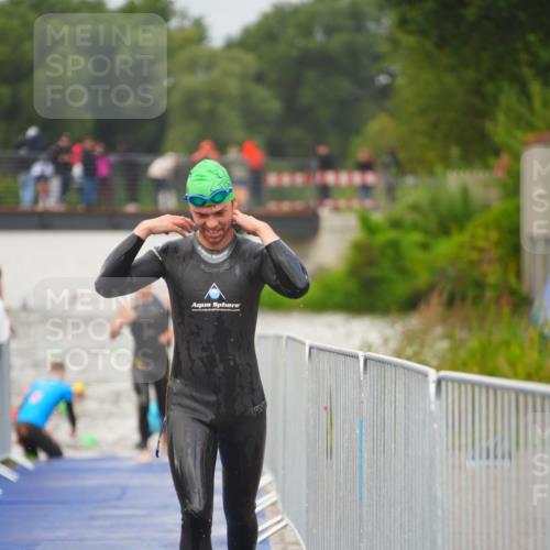 30.08.2026 - Elbe Triathlon Hamburg LAZAROV Photography http://msf.ph/oto/10035501 30.08.2026 09:03:52 Schwimmen 550, 560, 565, 611, 632 meine-sportfotos.de