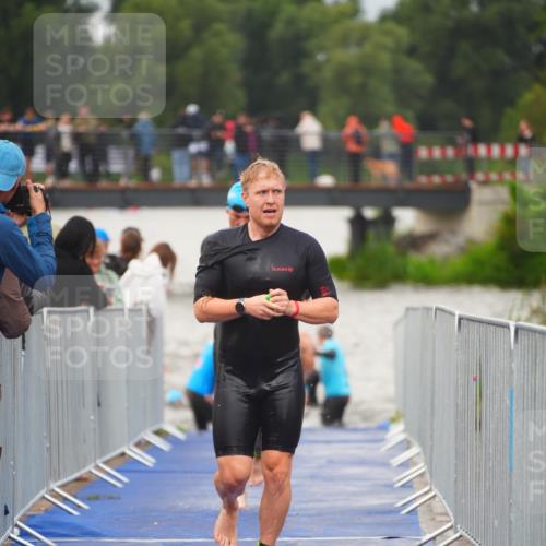 30.08.2026 - Elbe Triathlon Hamburg LAZAROV Photography http://msf.ph/oto/10035534 30.08.2026 09:04:04 Schwimmen 533, 555, 611, 739 meine-sportfotos.de