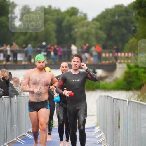 30.08.2026 - Elbe Triathlon Hamburg LAZAROV Photography http://msf.ph/oto/10035582 30.08.2026 09:04:14 Schwimmen 506, 509, 514, 529, 533, 555, 596, 739 meine-sportfotos.de