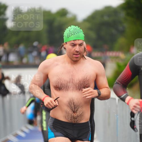 30.08.2026 - Elbe Triathlon Hamburg LAZAROV Photography http://msf.ph/oto/10035599 30.08.2026 09:04:17 Schwimmen 506, 509, 514, 529, 533, 555, 579, 596 meine-sportfotos.de