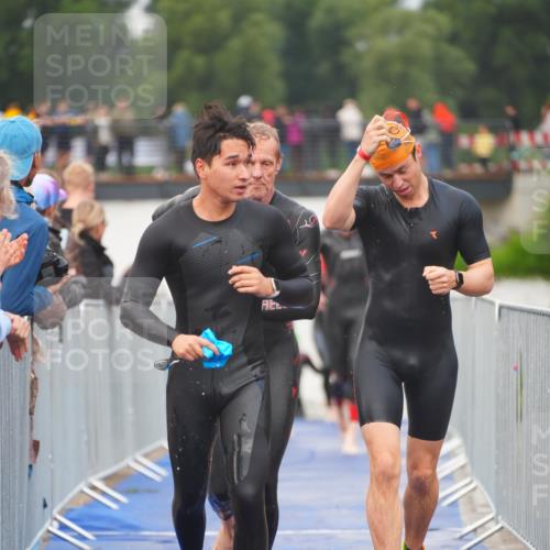 30.08.2026 - Elbe Triathlon Hamburg LAZAROV Photography http://msf.ph/oto/10035629 30.08.2026 09:04:22 Schwimmen 395, 506, 509, 514, 529, 533, 579, 596, 761 meine-sportfotos.de