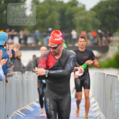 30.08.2026 - Elbe Triathlon Hamburg LAZAROV Photography http://msf.ph/oto/10035691 30.08.2026 09:04:33 Schwimmen 395, 409, 505, 506, 537, 579, 585, 619, 670, 691, 708, 761 meine-sportfotos.de