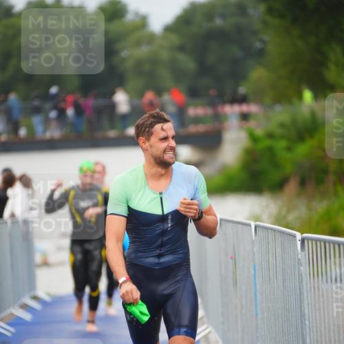 30.08.2026 - Elbe Triathlon Hamburg LAZAROV Photography http://msf.ph/oto/10035732 30.08.2026 09:04:46 Schwimmen 505, 526, 537, 619, 624, 635, 670, 708 meine-sportfotos.de