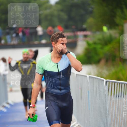 30.08.2026 - Elbe Triathlon Hamburg LAZAROV Photography http://msf.ph/oto/10035735 30.08.2026 09:04:46 Schwimmen 505, 526, 537, 619, 624, 635, 670, 708 meine-sportfotos.de