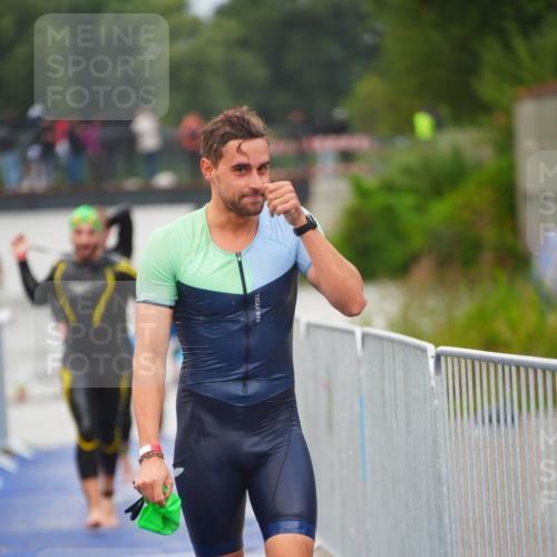 30.08.2026 - Elbe Triathlon Hamburg LAZAROV Photography http://msf.ph/oto/10035739 30.08.2026 09:04:46 Schwimmen 505, 526, 537, 619, 624, 635, 670, 708 meine-sportfotos.de