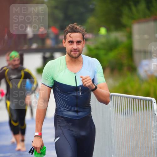 30.08.2026 - Elbe Triathlon Hamburg LAZAROV Photography http://msf.ph/oto/10035808 30.08.2026 09:04:47 Schwimmen 505, 526, 537, 619, 624, 635, 670 meine-sportfotos.de