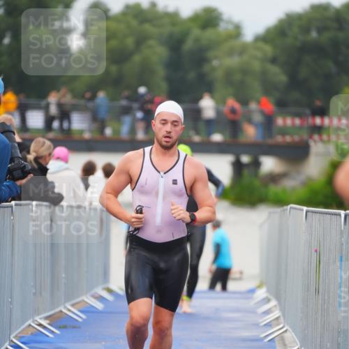 30.08.2026 - Elbe Triathlon Hamburg LAZAROV Photography http://msf.ph/oto/10035946 30.08.2026 09:05:42 Schwimmen 503, 558, 561, 578, 660 meine-sportfotos.de