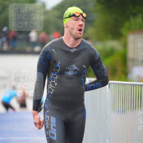 30.08.2026 - Elbe Triathlon Hamburg LAZAROV Photography http://msf.ph/oto/10035977 30.08.2026 09:05:48 Schwimmen 503, 561, 578, 660 meine-sportfotos.de