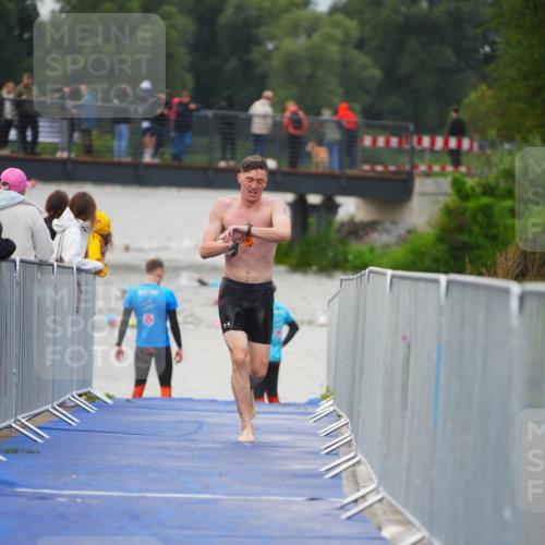30.08.2026 - Elbe Triathlon Hamburg LAZAROV Photography http://msf.ph/oto/10035982 30.08.2026 09:05:54 Schwimmen 503, 561, 576, 660 meine-sportfotos.de