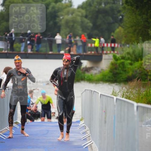 30.08.2026 - Elbe Triathlon Hamburg LAZAROV Photography http://msf.ph/oto/10036011 30.08.2026 09:06:21 Schwimmen 705, 773 meine-sportfotos.de