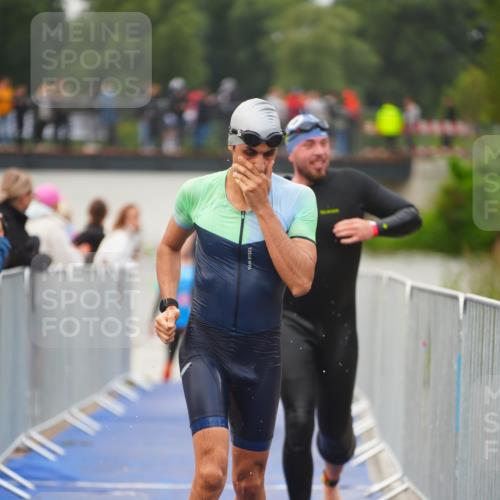 30.08.2026 - Elbe Triathlon Hamburg LAZAROV Photography http://msf.ph/oto/10036098 30.08.2026 09:06:39 Schwimmen 570, 580, 589, 590, 665, 683, 705, 732, 773 meine-sportfotos.de