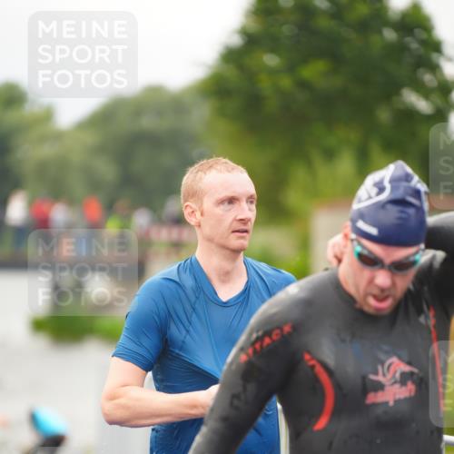 30.08.2026 - Elbe Triathlon Hamburg LAZAROV Photography http://msf.ph/oto/10036128 30.08.2026 09:06:45 Schwimmen 570, 580, 589, 590, 620, 665, 732 meine-sportfotos.de