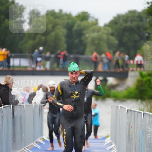 30.08.2026 - Elbe Triathlon Hamburg LAZAROV Photography http://msf.ph/oto/10036135 30.08.2026 09:06:58 Schwimmen 569, 620, 636, 647, 665 meine-sportfotos.de