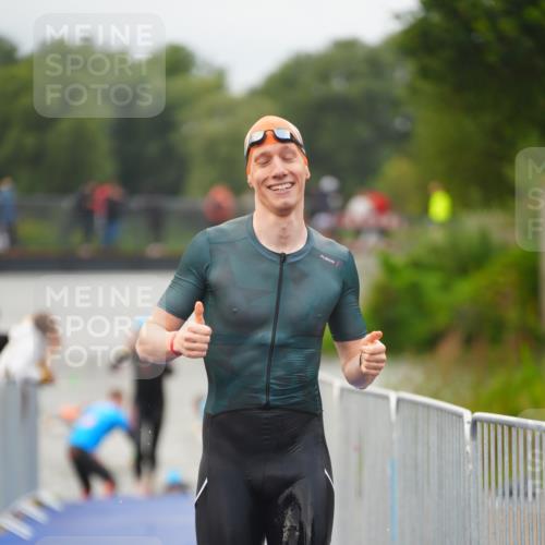 30.08.2026 - Elbe Triathlon Hamburg LAZAROV Photography http://msf.ph/oto/10036181 30.08.2026 09:07:06 Schwimmen 569, 626, 636, 647 meine-sportfotos.de