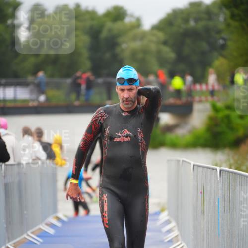 30.08.2026 - Elbe Triathlon Hamburg LAZAROV Photography http://msf.ph/oto/10036190 30.08.2026 09:07:15 Schwimmen 569, 626, 636, 647, 663, 756 meine-sportfotos.de