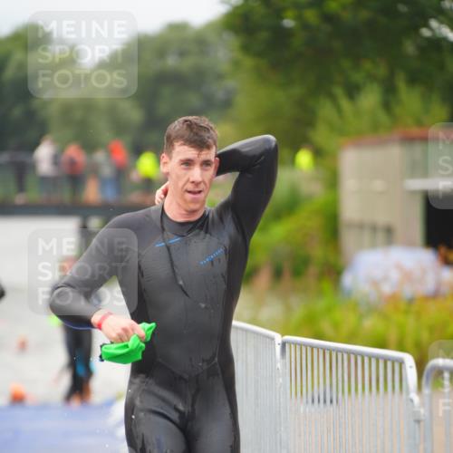 30.08.2026 - Elbe Triathlon Hamburg LAZAROV Photography http://msf.ph/oto/10036232 30.08.2026 09:07:24 Schwimmen 640, 663, 668, 756 meine-sportfotos.de