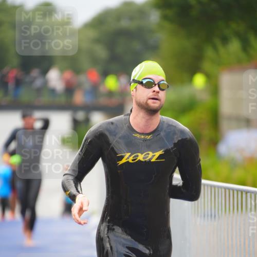 30.08.2026 - Elbe Triathlon Hamburg LAZAROV Photography http://msf.ph/oto/10036256 30.08.2026 09:07:29 Schwimmen 640, 663, 668, 756, 976 meine-sportfotos.de