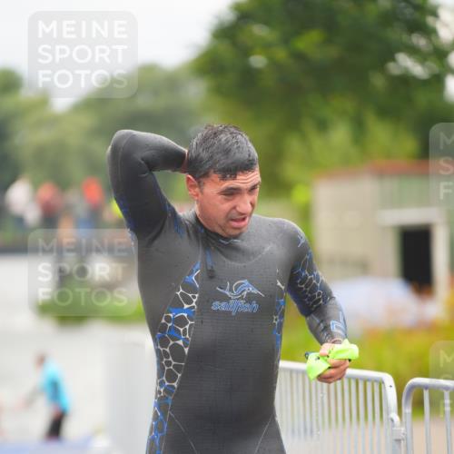 30.08.2026 - Elbe Triathlon Hamburg LAZAROV Photography http://msf.ph/oto/10036278 30.08.2026 09:07:34 Schwimmen 640, 663, 668, 702, 976 meine-sportfotos.de