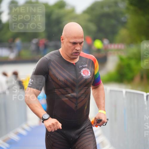 30.08.2026 - Elbe Triathlon Hamburg LAZAROV Photography http://msf.ph/oto/10036292 30.08.2026 09:07:38 Schwimmen 640, 668, 702, 976 meine-sportfotos.de