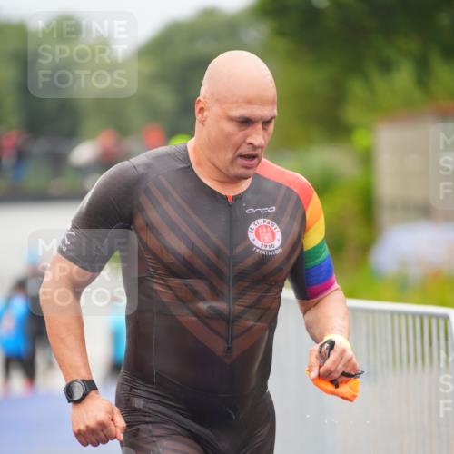 30.08.2026 - Elbe Triathlon Hamburg LAZAROV Photography http://msf.ph/oto/10036295 30.08.2026 09:07:38 Schwimmen 640, 668, 702, 976 meine-sportfotos.de