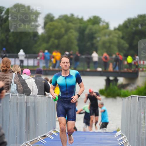 30.08.2026 - Elbe Triathlon Hamburg LAZAROV Photography http://msf.ph/oto/10036341 30.08.2026 09:08:01 Schwimmen 479, 638, 667 meine-sportfotos.de