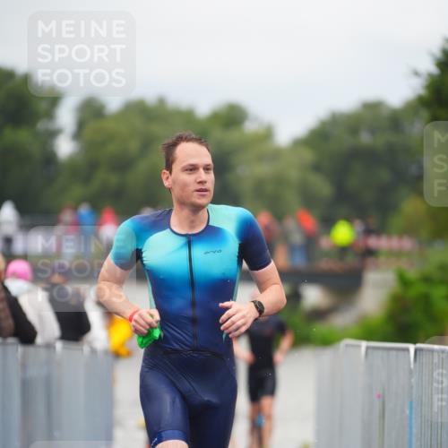 30.08.2026 - Elbe Triathlon Hamburg LAZAROV Photography http://msf.ph/oto/10036360 30.08.2026 09:08:03 Schwimmen 479, 638 meine-sportfotos.de