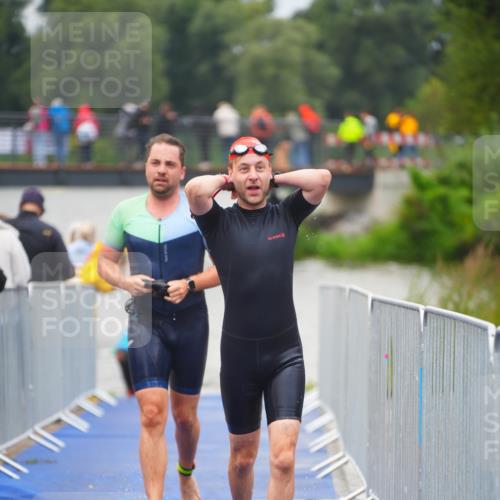 30.08.2026 - Elbe Triathlon Hamburg LAZAROV Photography http://msf.ph/oto/10036364 30.08.2026 09:08:08 Schwimmen 479, 553, 572, 638 meine-sportfotos.de