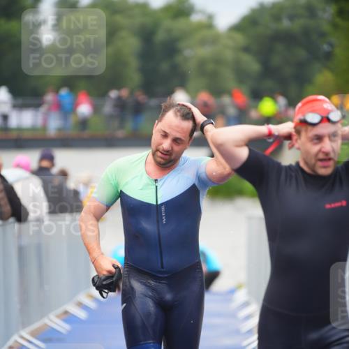 30.08.2026 - Elbe Triathlon Hamburg LAZAROV Photography http://msf.ph/oto/10036371 30.08.2026 09:08:10 Schwimmen 479, 553, 572, 638 meine-sportfotos.de