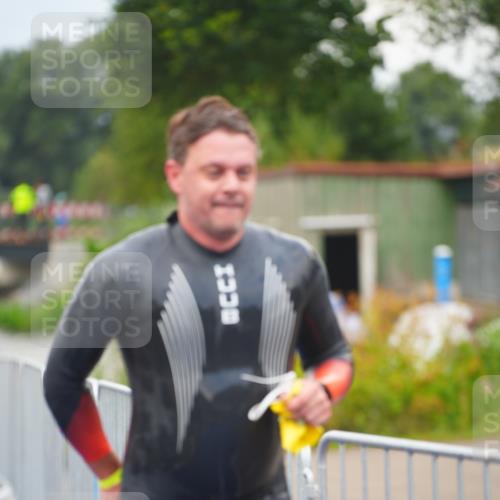 30.08.2026 - Elbe Triathlon Hamburg LAZAROV Photography http://msf.ph/oto/10036404 30.08.2026 09:08:23 Schwimmen 553, 572, 674, 724 meine-sportfotos.de