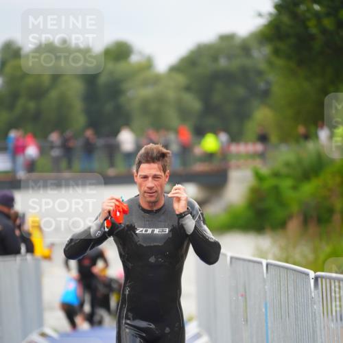 30.08.2026 - Elbe Triathlon Hamburg LAZAROV Photography http://msf.ph/oto/10036451 30.08.2026 09:08:59 Schwimmen 676, 782 meine-sportfotos.de