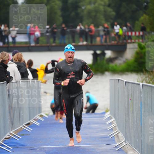 30.08.2026 - Elbe Triathlon Hamburg LAZAROV Photography http://msf.ph/oto/10036463 30.08.2026 09:09:05 Schwimmen 676, 698, 741, 746, 782 meine-sportfotos.de