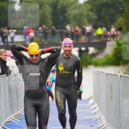 30.08.2026 - Elbe Triathlon Hamburg LAZAROV Photography http://msf.ph/oto/10036494 30.08.2026 09:09:11 Schwimmen 676, 698, 741, 746 meine-sportfotos.de