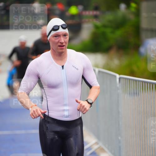 30.08.2026 - Elbe Triathlon Hamburg LAZAROV Photography http://msf.ph/oto/10036627 30.08.2026 09:09:53 Schwimmen 672, 750, 751, 774 meine-sportfotos.de
