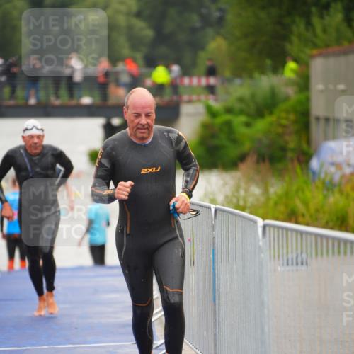 30.08.2026 - Elbe Triathlon Hamburg LAZAROV Photography http://msf.ph/oto/10036638 30.08.2026 09:09:55 Schwimmen 672, 750, 751, 774 meine-sportfotos.de