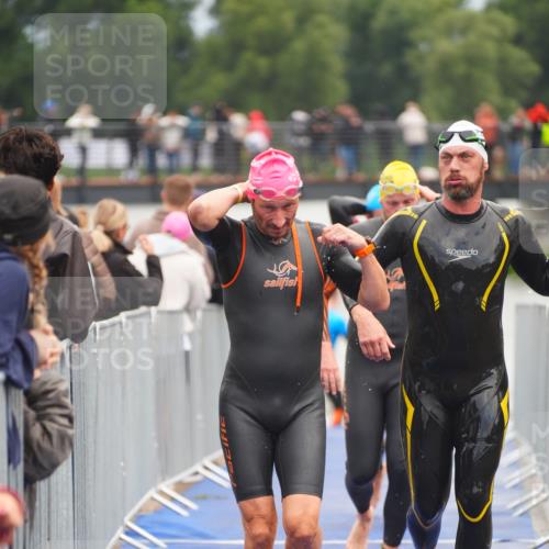 30.08.2026 - Elbe Triathlon Hamburg LAZAROV Photography http://msf.ph/oto/10036793 30.08.2026 09:10:50 Schwimmen 566, 591, 678, 690, 704, 722, 725, 752, 769 meine-sportfotos.de
