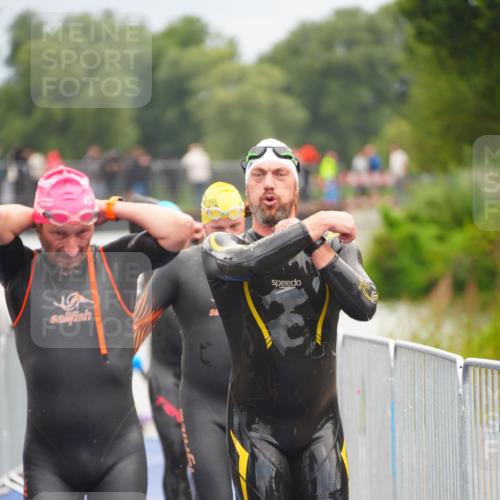 30.08.2026 - Elbe Triathlon Hamburg LAZAROV Photography http://msf.ph/oto/10036798 30.08.2026 09:10:51 Schwimmen 566, 591, 678, 690, 704, 715, 722, 725, 752, 769 meine-sportfotos.de