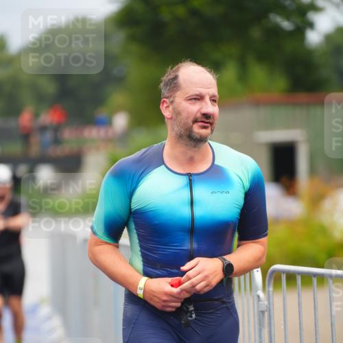 30.08.2026 - Elbe Triathlon Hamburg LAZAROV Photography http://msf.ph/oto/10037007 30.08.2026 09:11:14 Schwimmen 577, 629, 651, 671, 709, 714, 747, 779 meine-sportfotos.de