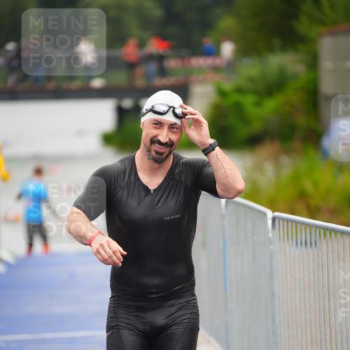 30.08.2026 - Elbe Triathlon Hamburg LAZAROV Photography http://msf.ph/oto/10037021 30.08.2026 09:11:18 Schwimmen 577, 629, 671, 709, 714, 747, 779 meine-sportfotos.de
