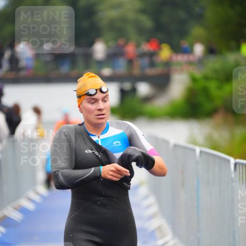 30.08.2026 - Elbe Triathlon Hamburg LAZAROV Photography http://msf.ph/oto/10037060 30.08.2026 09:11:35 Schwimmen 869 meine-sportfotos.de