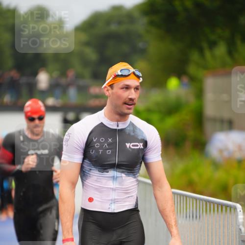 30.08.2026 - Elbe Triathlon Hamburg LAZAROV Photography http://msf.ph/oto/10037094 30.08.2026 09:11:53 Schwimmen 521, 546, 655, 710 meine-sportfotos.de